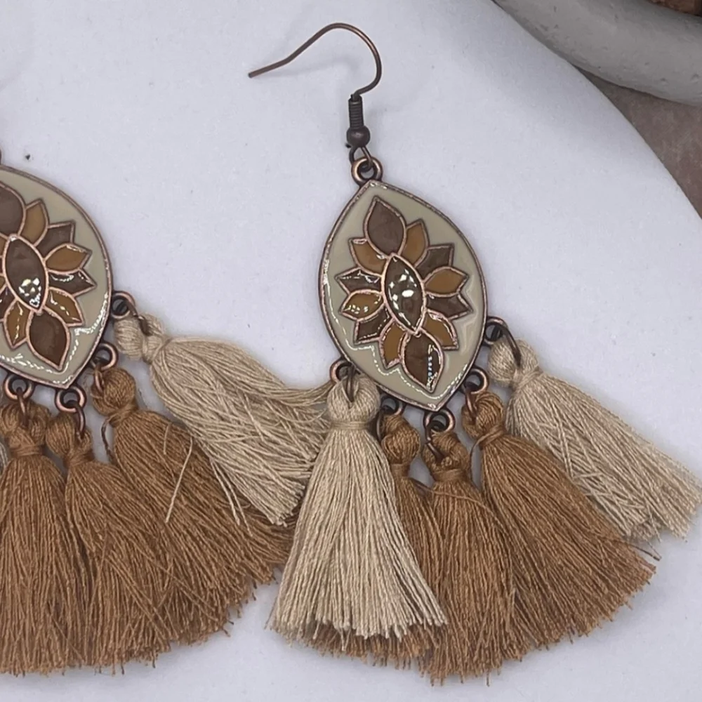 NEW!Bohemian Fringe Tassel Earrings - Picture 2 of 4